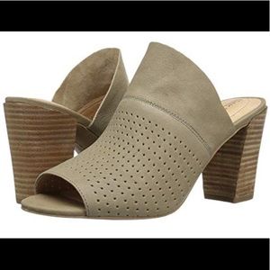 Me Too Adam Tucker Mackey Heeled Shoe